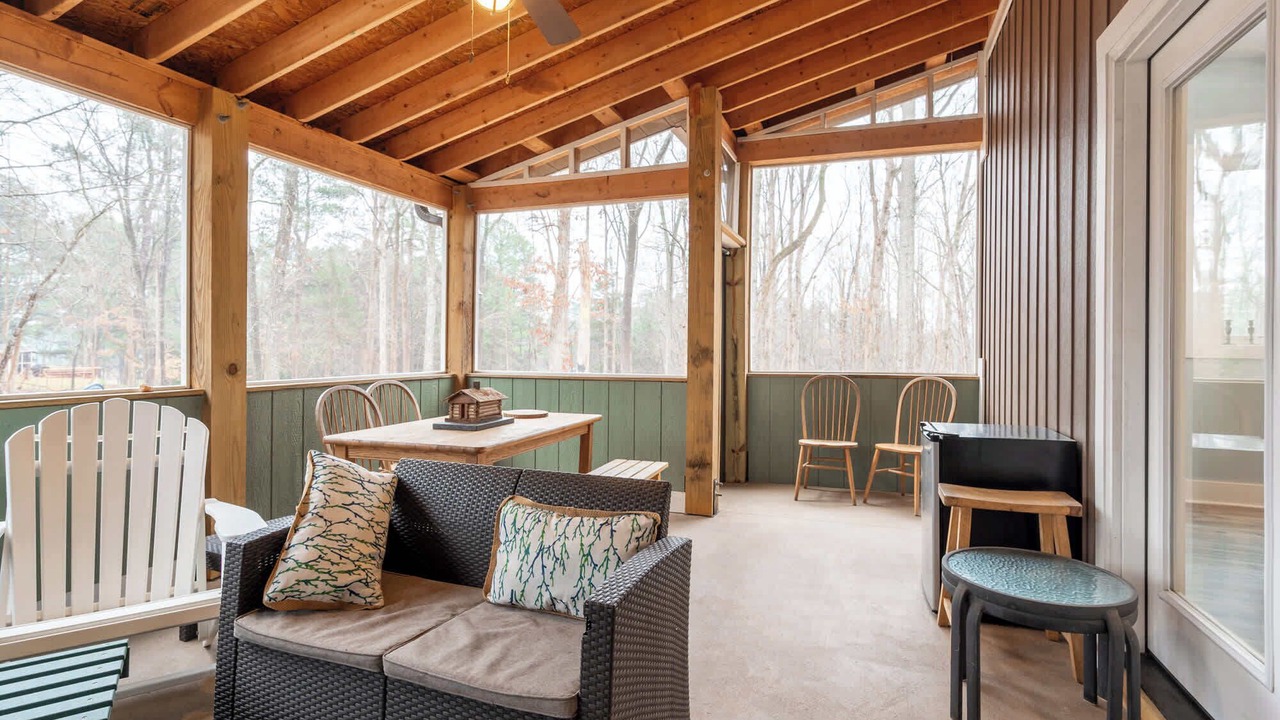 Photo of Livingroom in Burlington