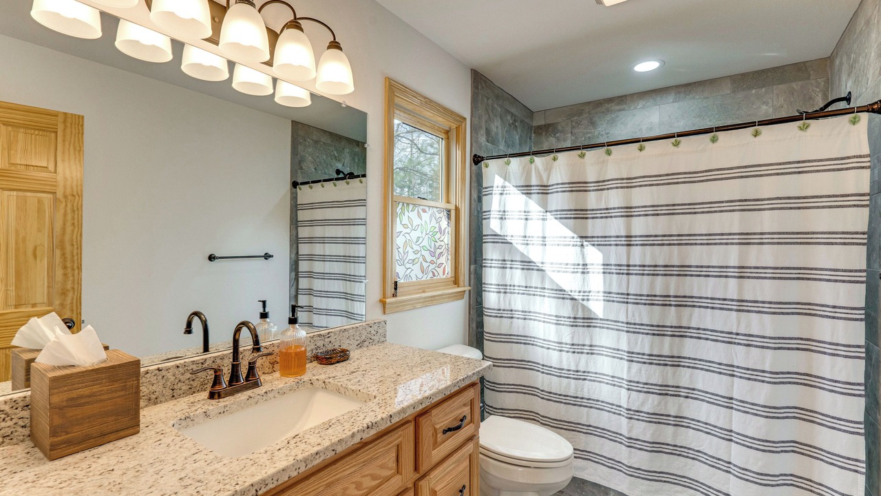 Photo of Bathroom in Murphy