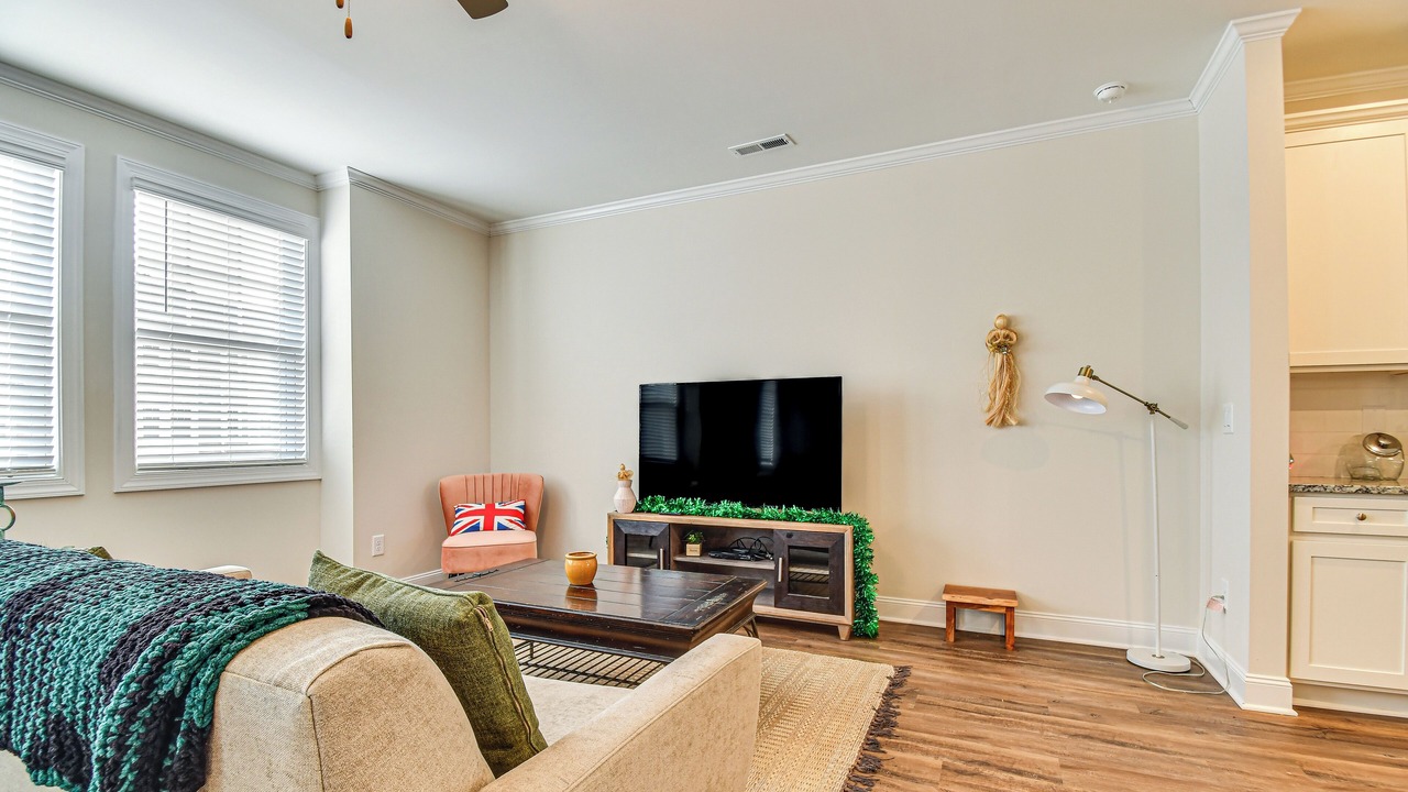 Photo of Livingroom in Northeast Raleigh