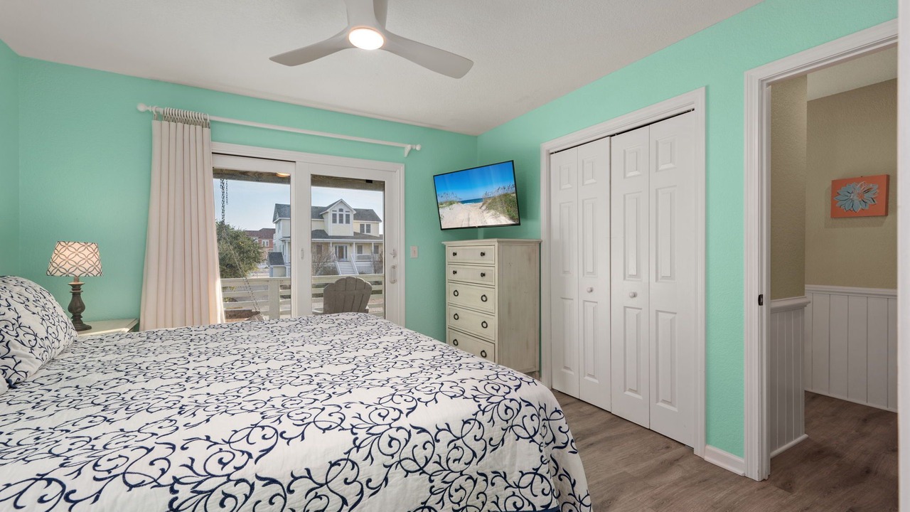 Photo of Bedroom in Monteray Shores