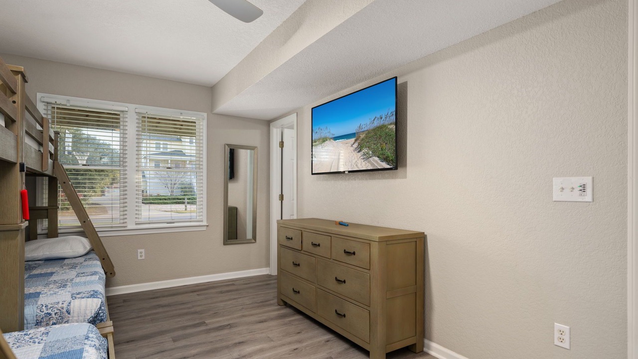 Photo of Bedroom in Monteray Shores