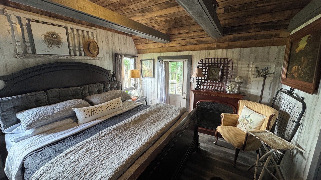 Photo of Bedroom in Monroe