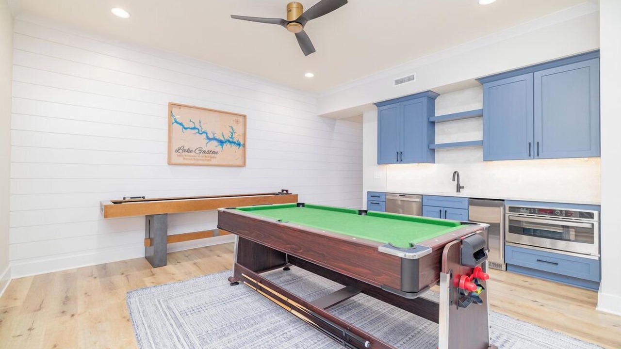 Photo of Bedroom in Wise
