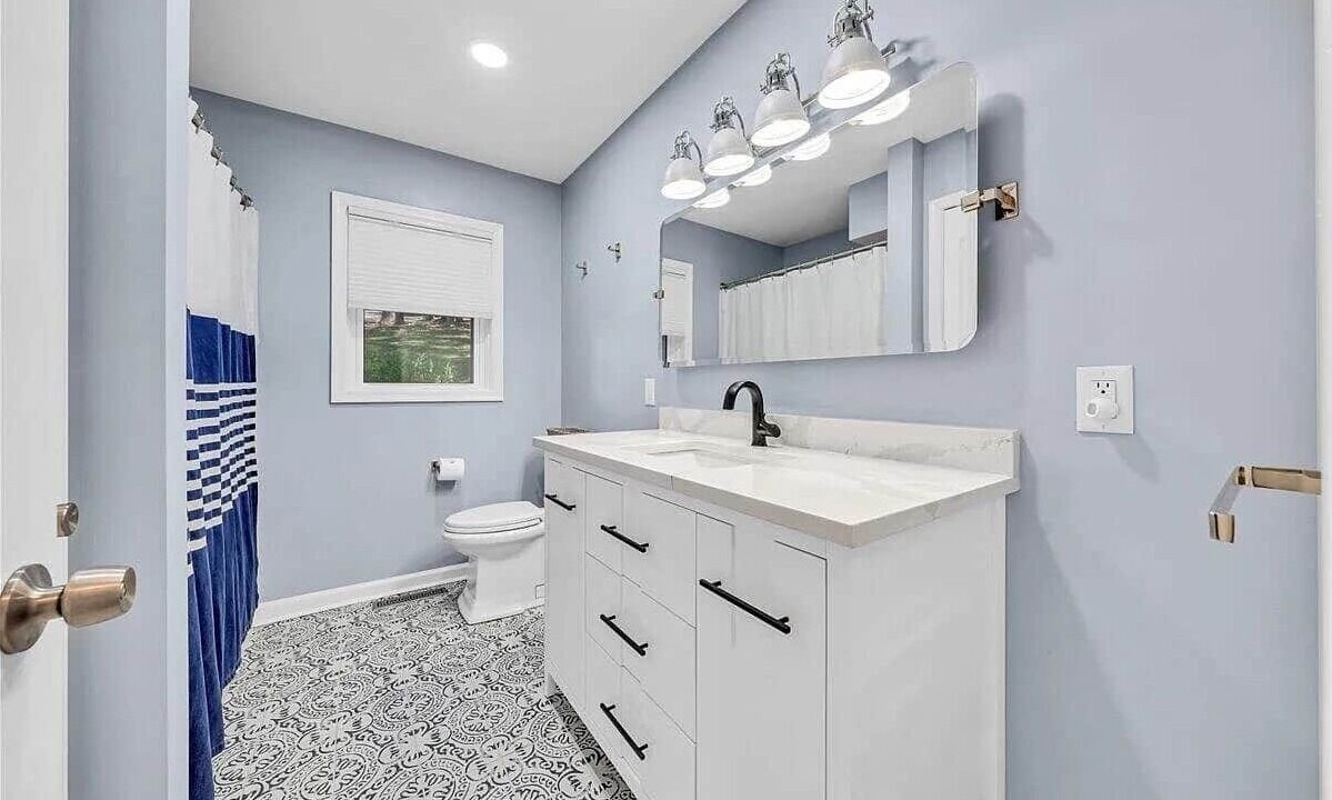 Photo of Bathroom in Westlake Corner