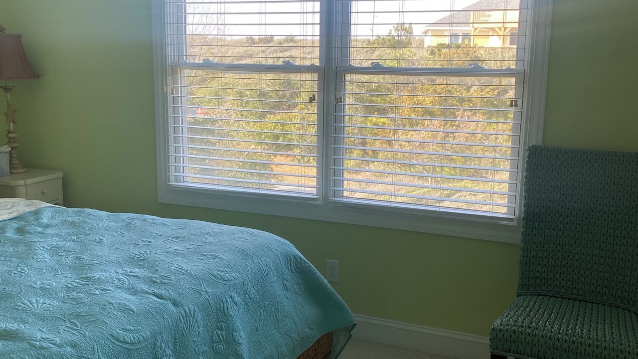 Photo of Bedroom in Pine Knoll Shores
