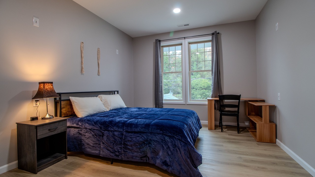Photo of Bedroom in Woodfin