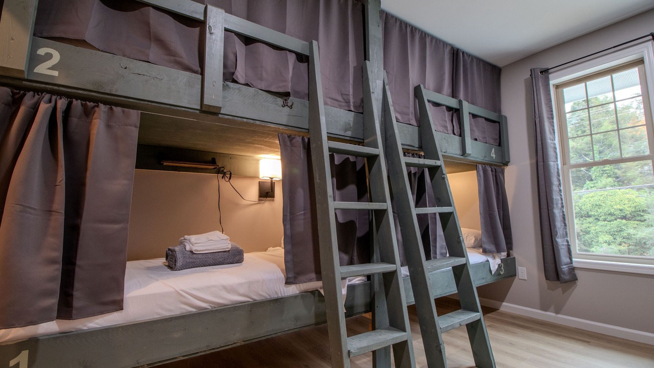 Photo of Bedroom in Woodfin