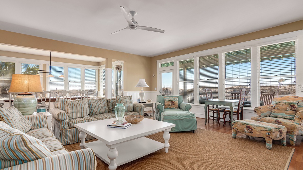 Photo of Livingroom in Flora's Bluff