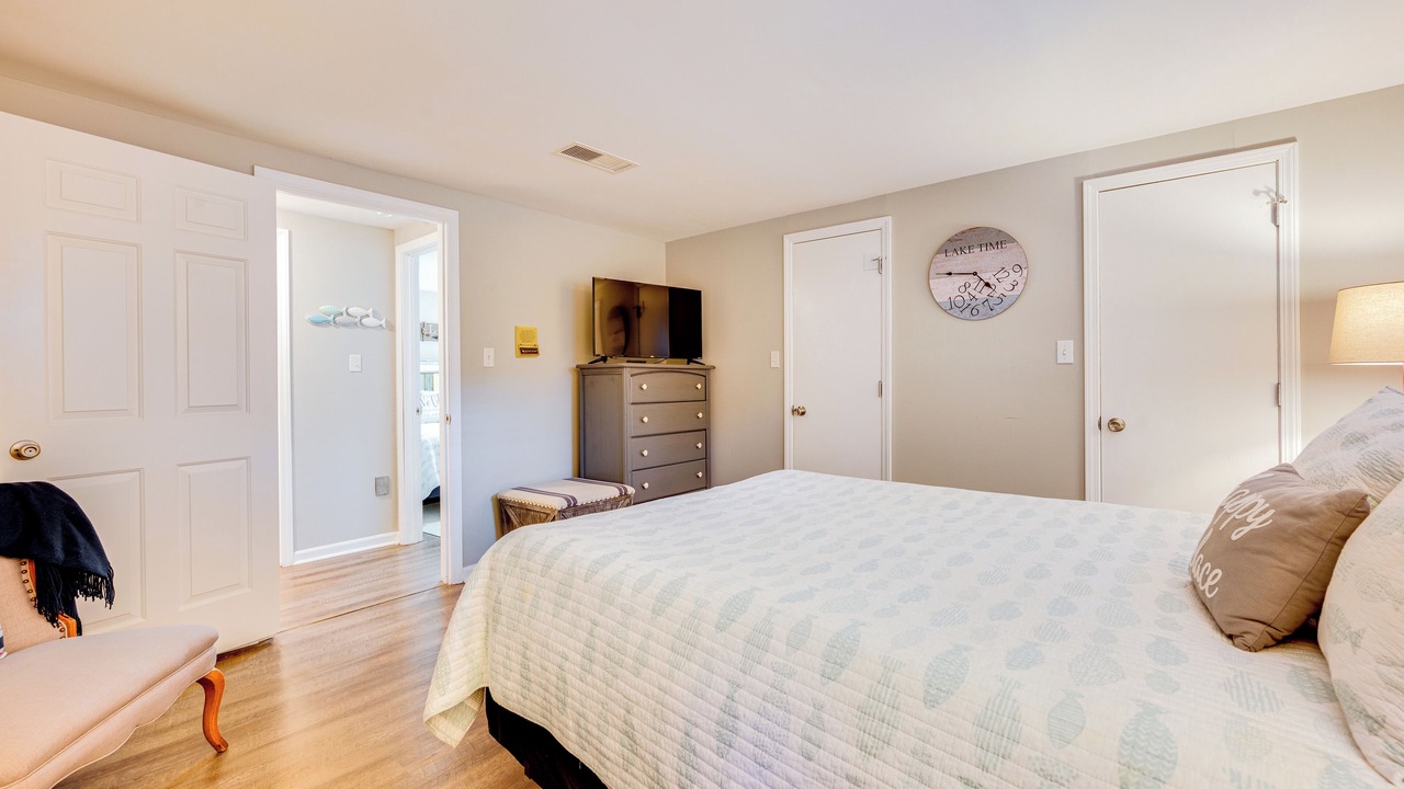 Photo of Bedroom in Troutman