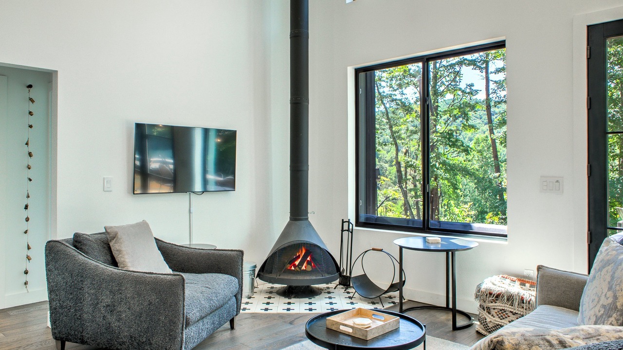 Photo of Livingroom in Old Fort