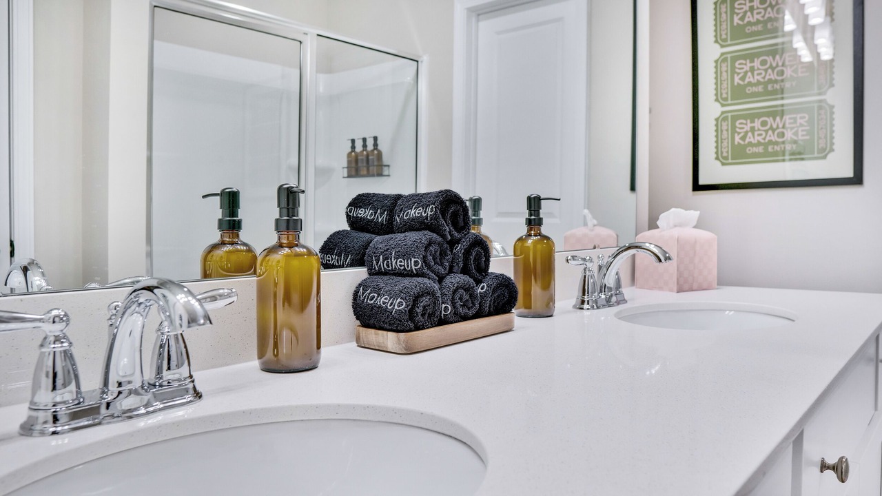 Photo of Bathroom in Sunset Road