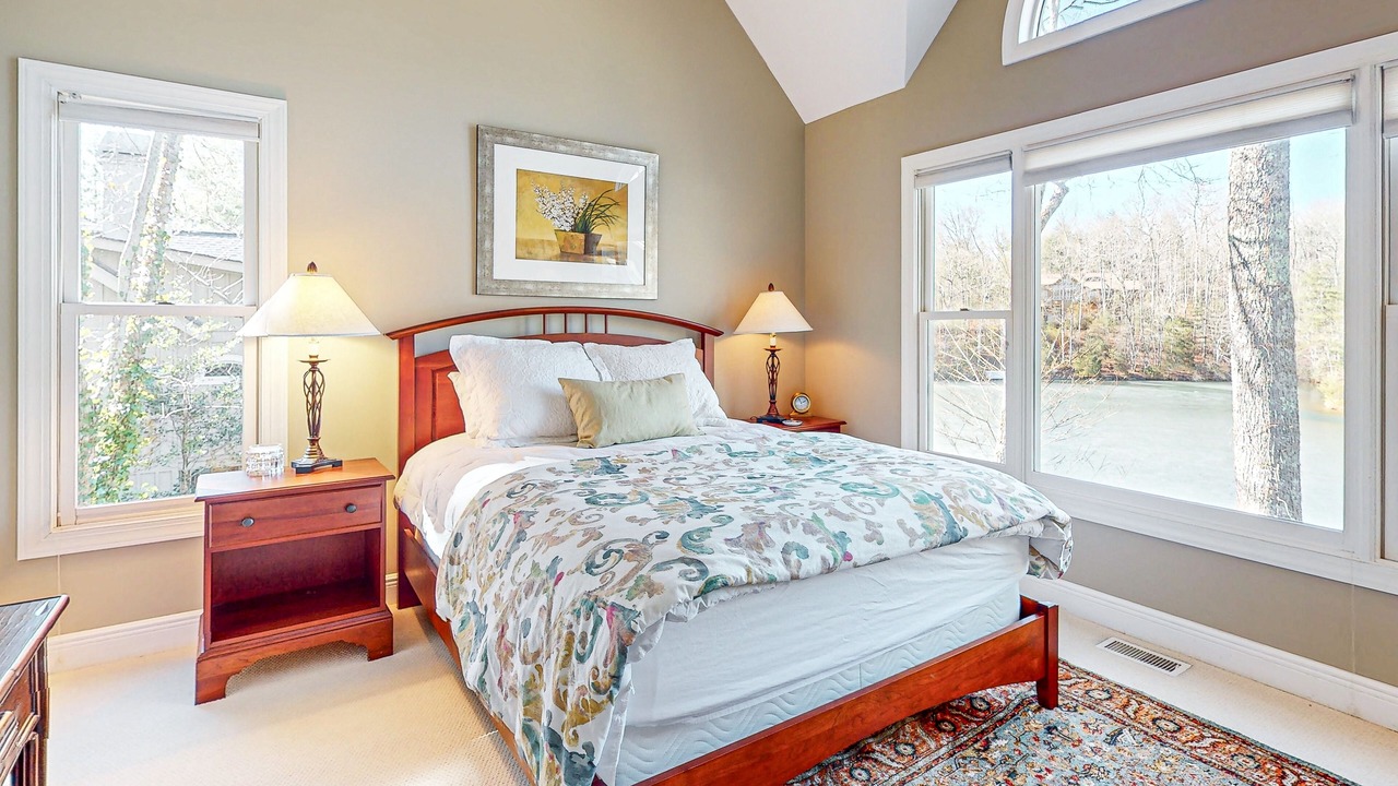Photo of Bedroom in Sapphire