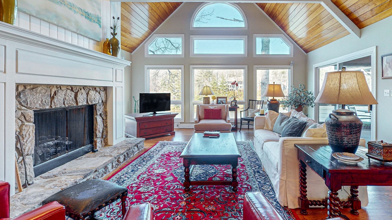 Photo of Livingroom in Sapphire
