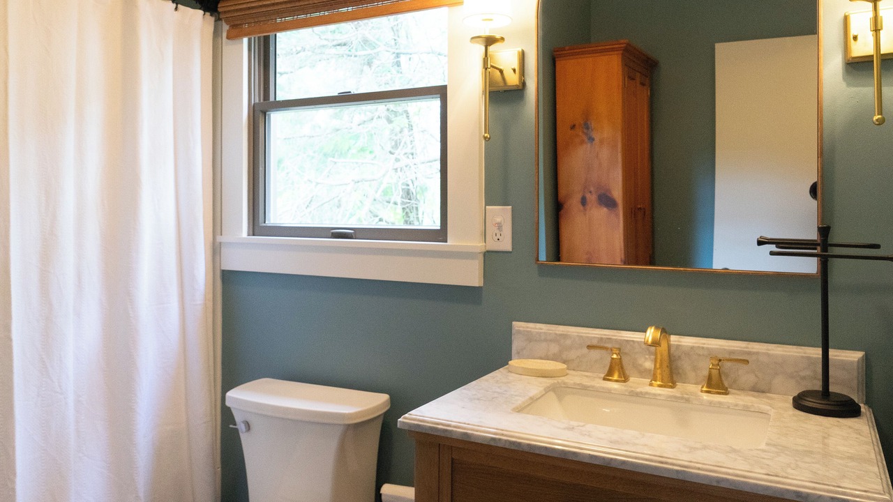 Photo of Bathroom in Ocracoke