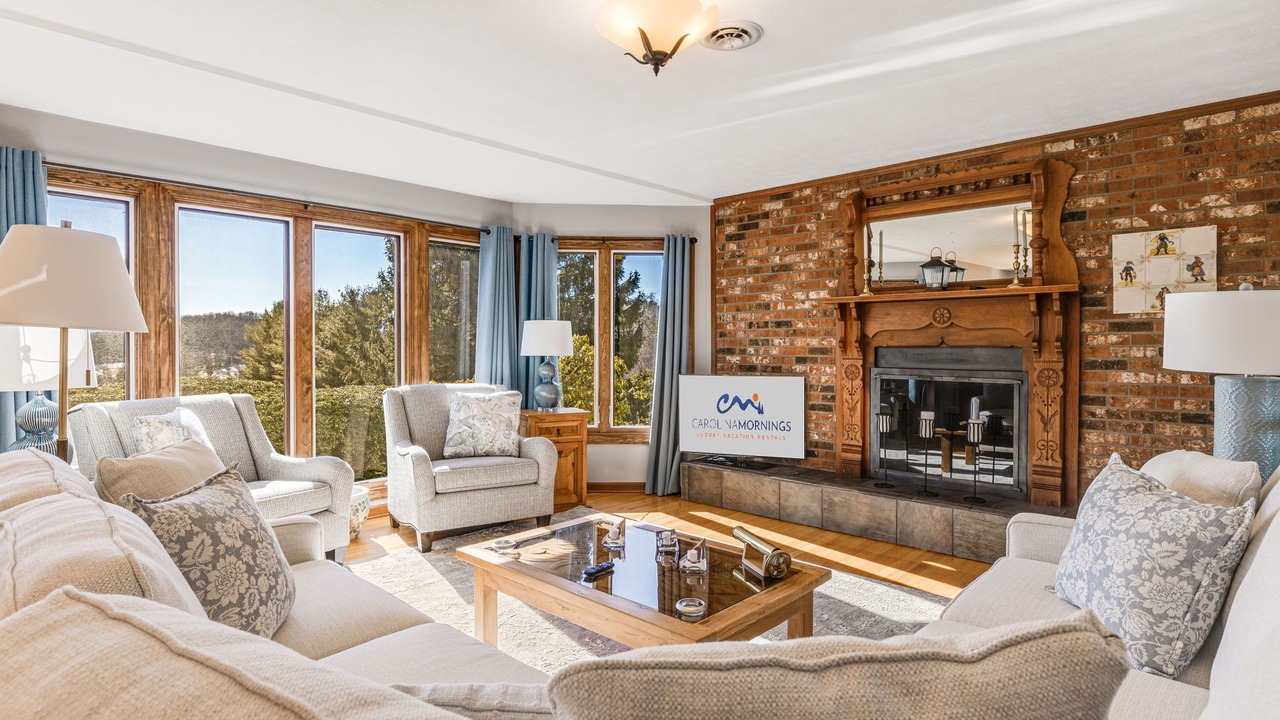 Photo of Livingroom in Candler