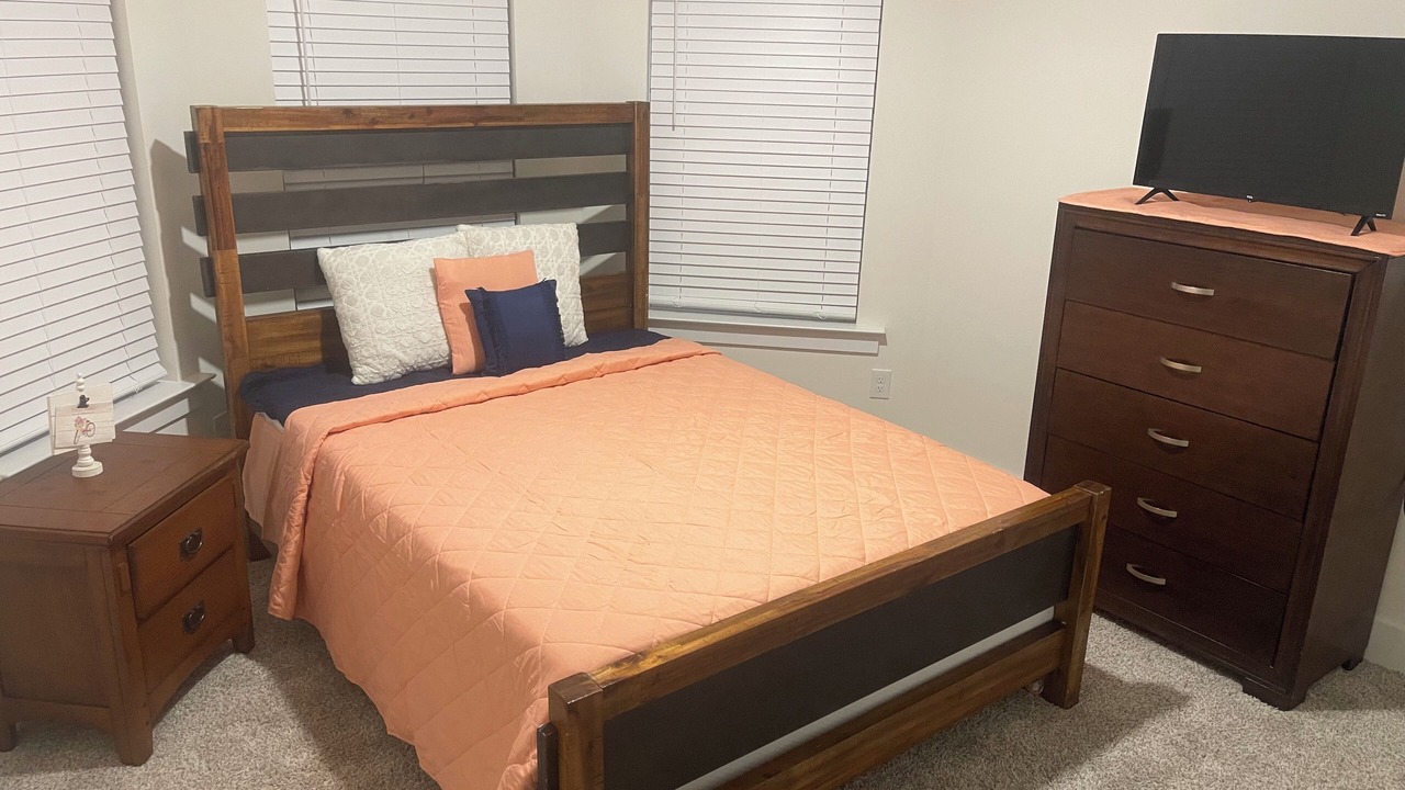 Photo of Bedroom in New Market