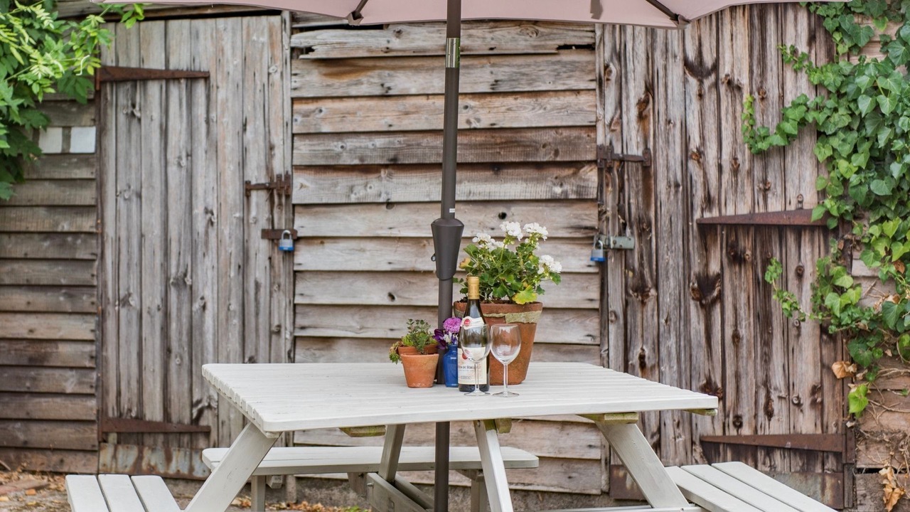 Photo of Outdoor in Sandwich