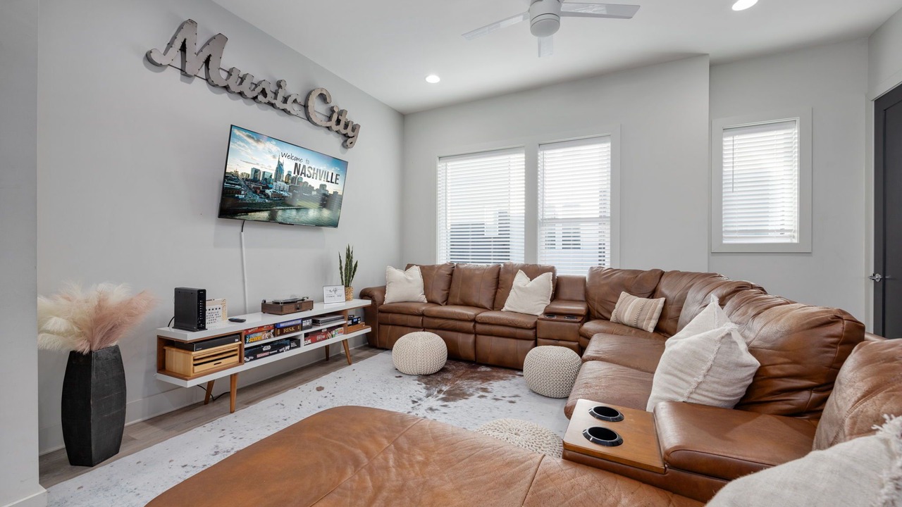 Photo of Livingroom in Talbot's Corner