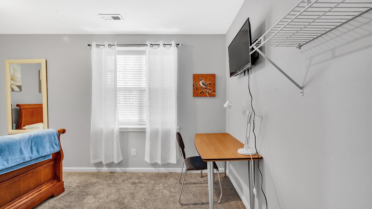 Photo of Bedroom in Lincoln Heights