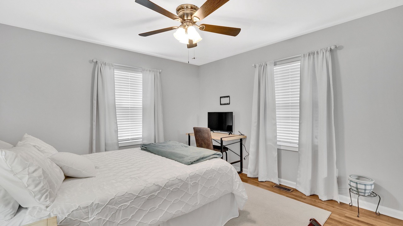 Photo of Bedroom in Lincoln Heights