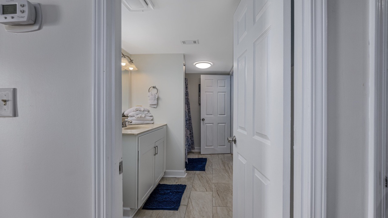 Photo of Bathroom in Ash