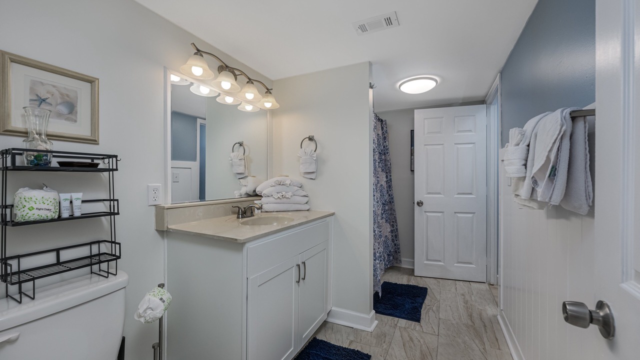 Photo of Bathroom in Ash