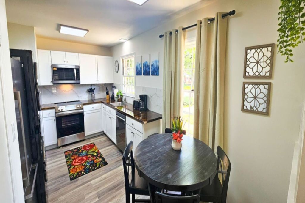 Photo of Kitchen in Executive Park