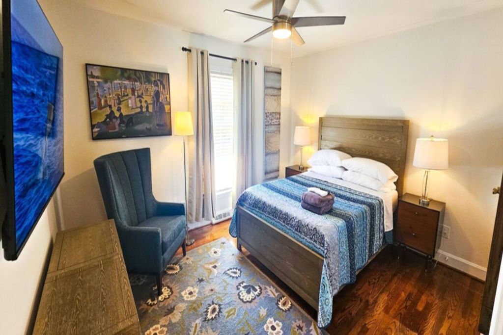 Photo of Bedroom in Executive Park