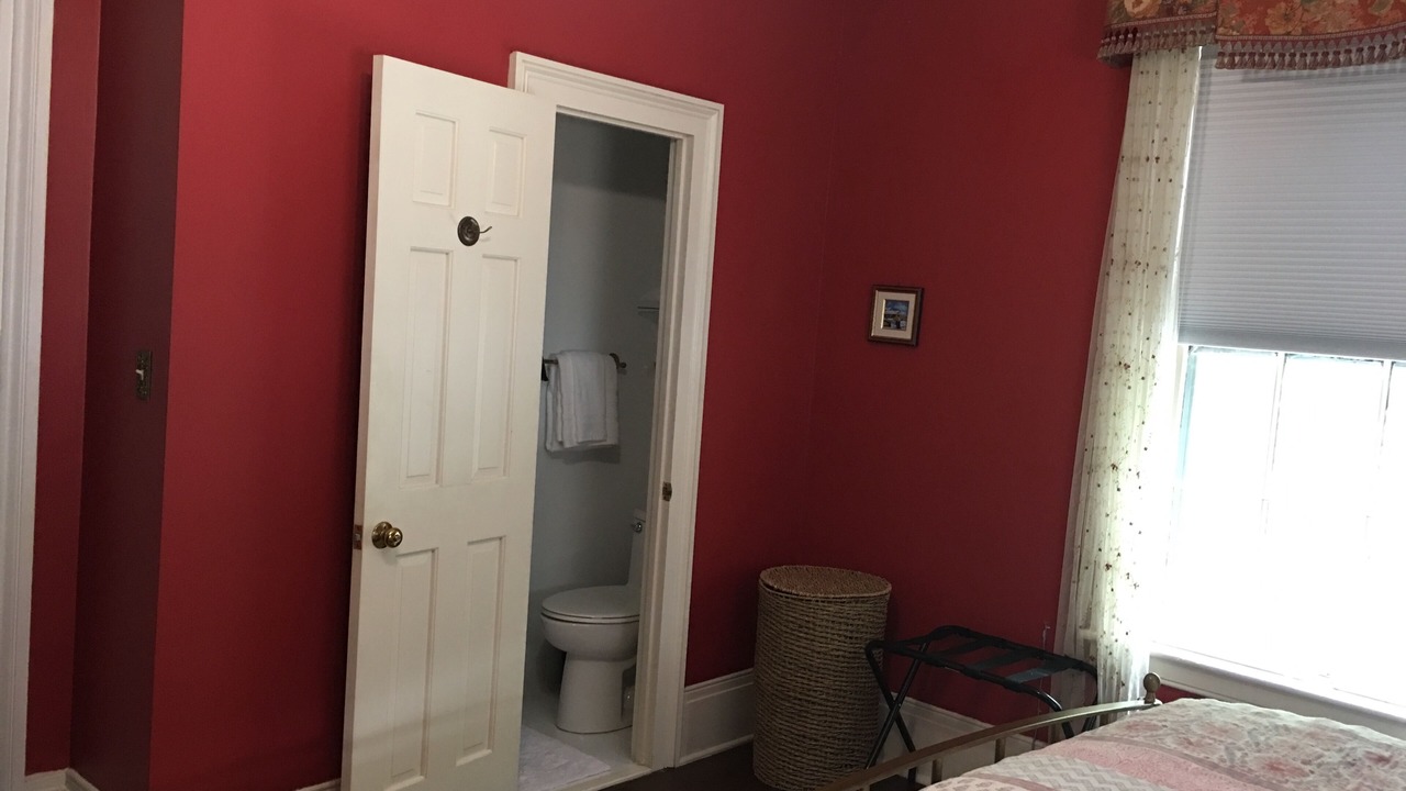 Photo of Bedroom in Historic Oakwood