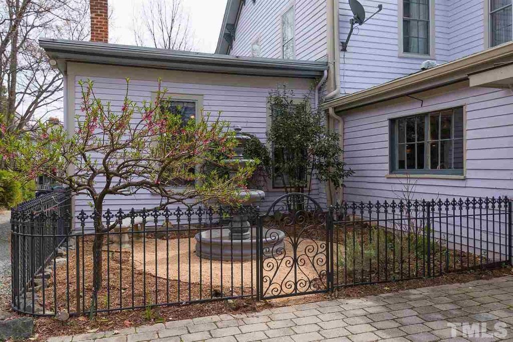 Photo of Outdoor in Historic Oakwood