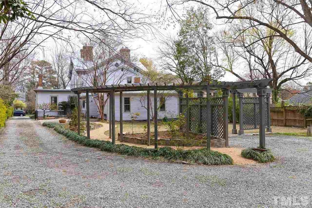 Photo of Outdoor in Historic Oakwood