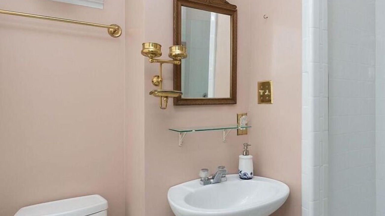 Photo of Bathroom in Historic Oakwood