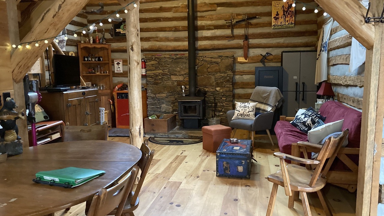 Photo of Livingroom in Mount Airy