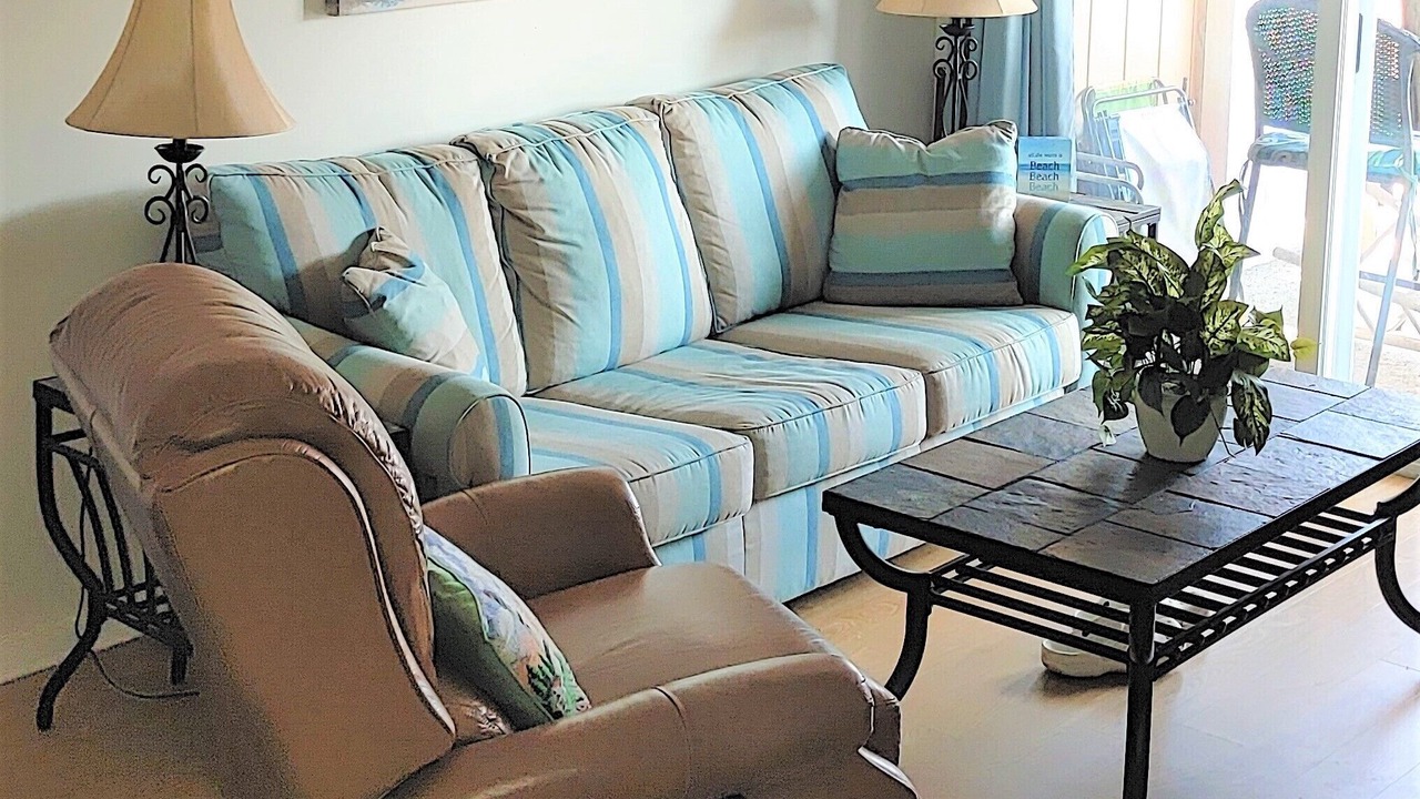 Photo of Livingroom in Wilmington Beach