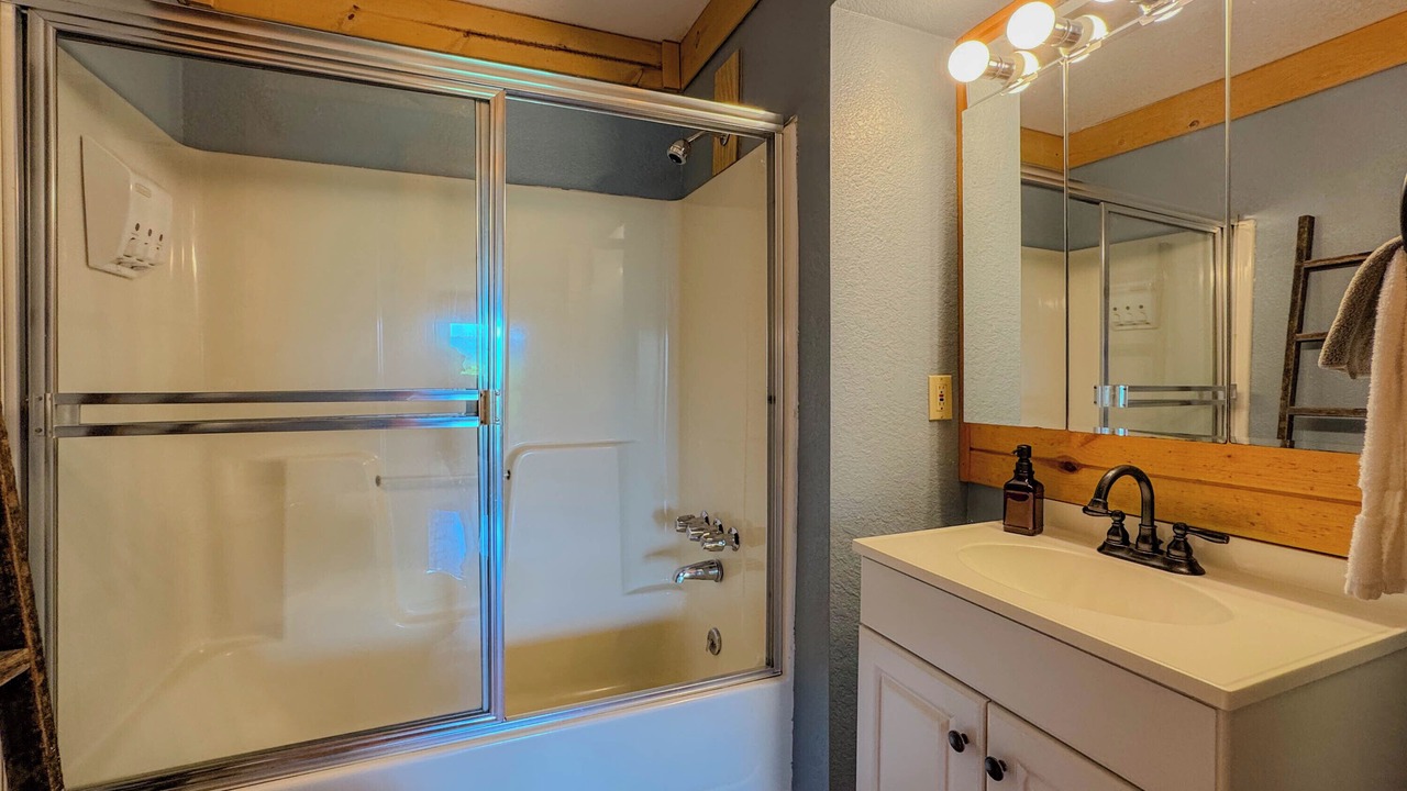 Photo of Bathroom in Cherokee