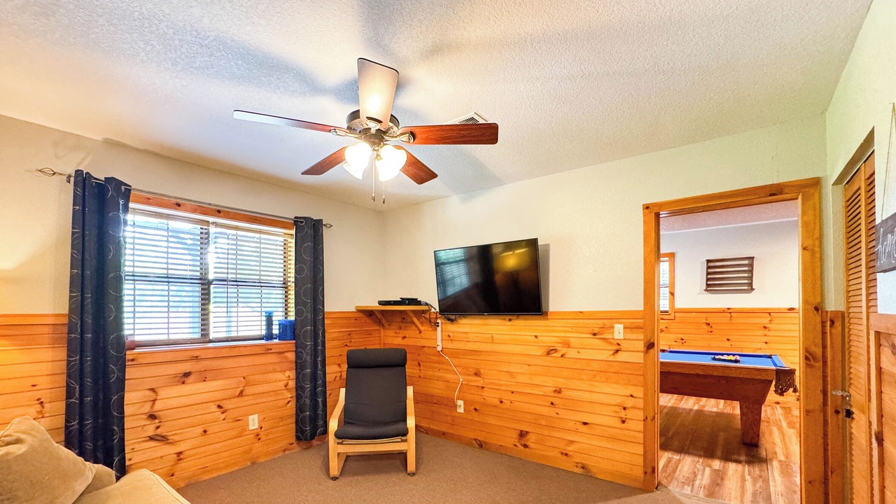 Photo of Bedroom in Cherokee