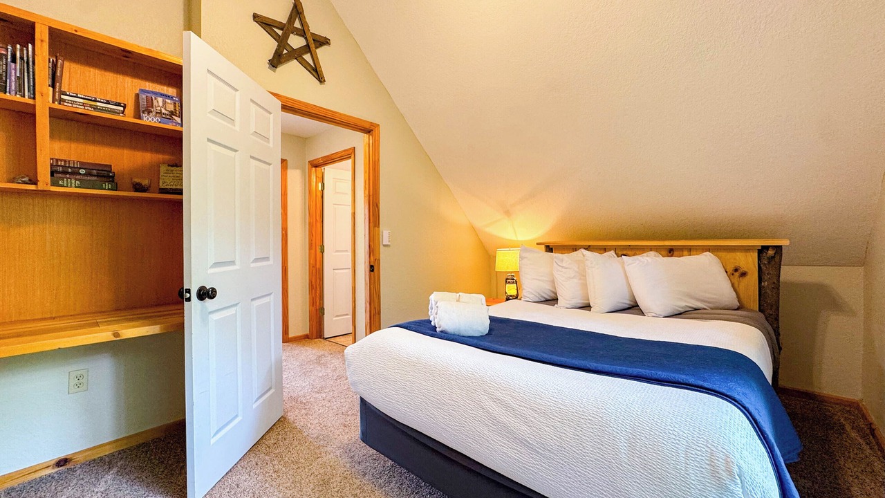 Photo of Bedroom in Cherokee
