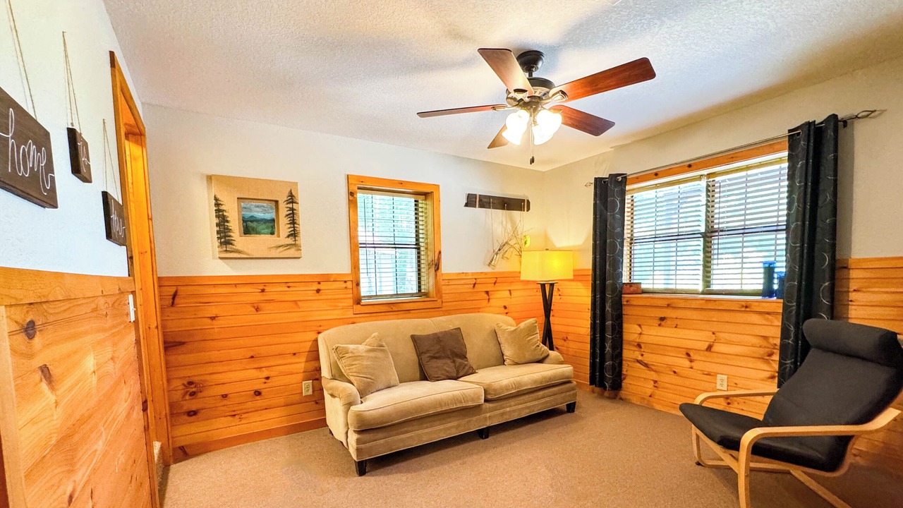 Photo of Bedroom in Cherokee