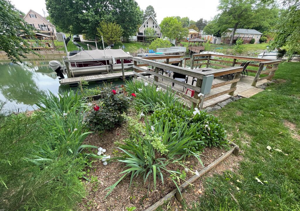 Photo of Outdoor in Mayhew
