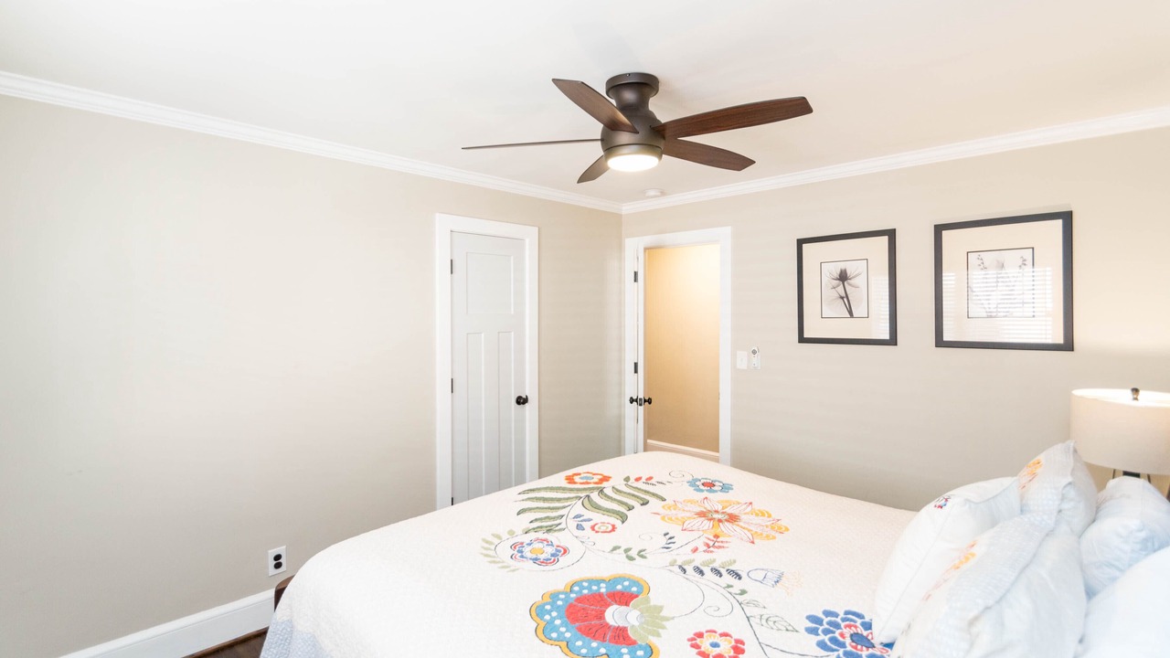 Photo of Bedroom in Plaza Midwood