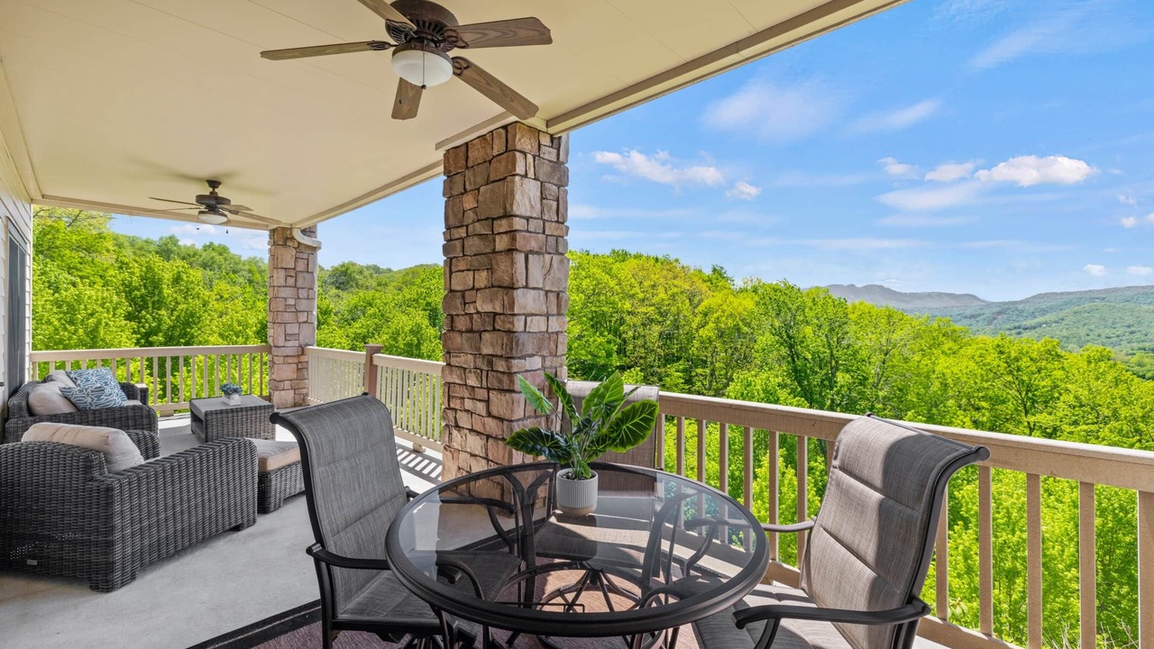 Photo of Patio Balcony in Banner Elk