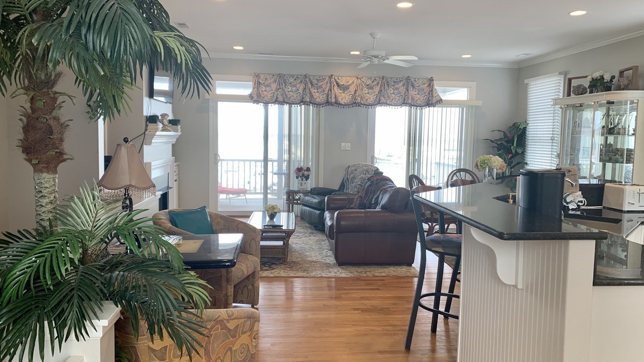 Photo of Livingroom in Atlantic Beach