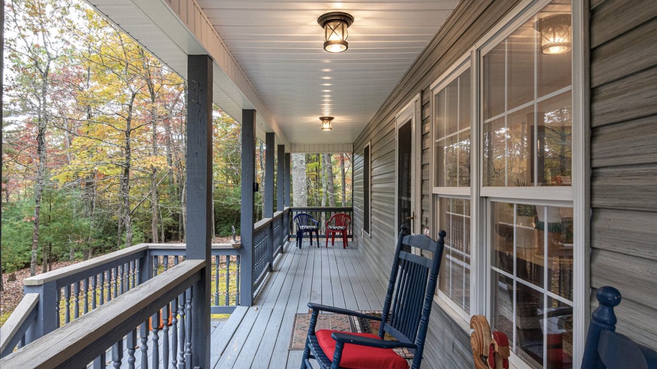 Photo of Patio Balcony in Hendersonville