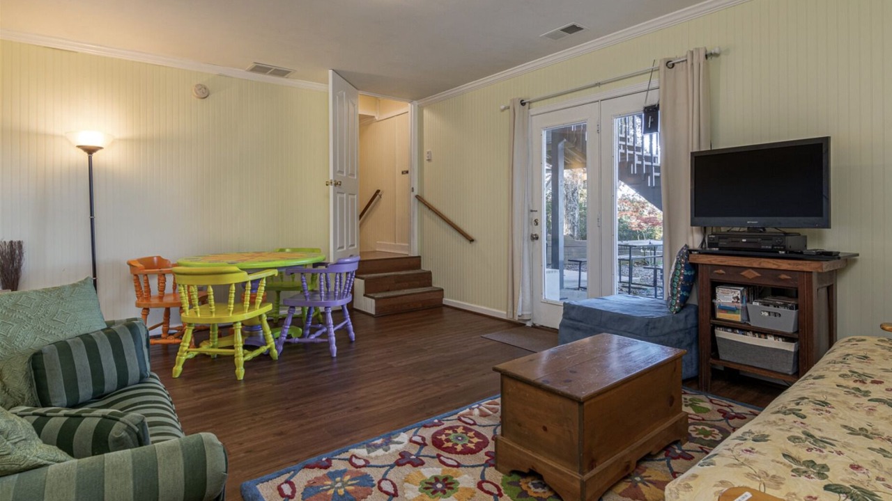 Photo of Livingroom in Hendersonville