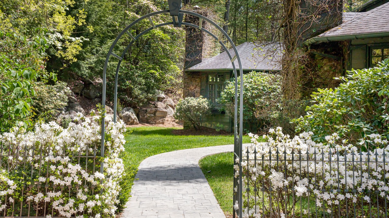 Photo of Outdoor in Fairview