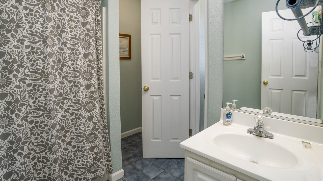 Photo of Bathroom in Nags Head