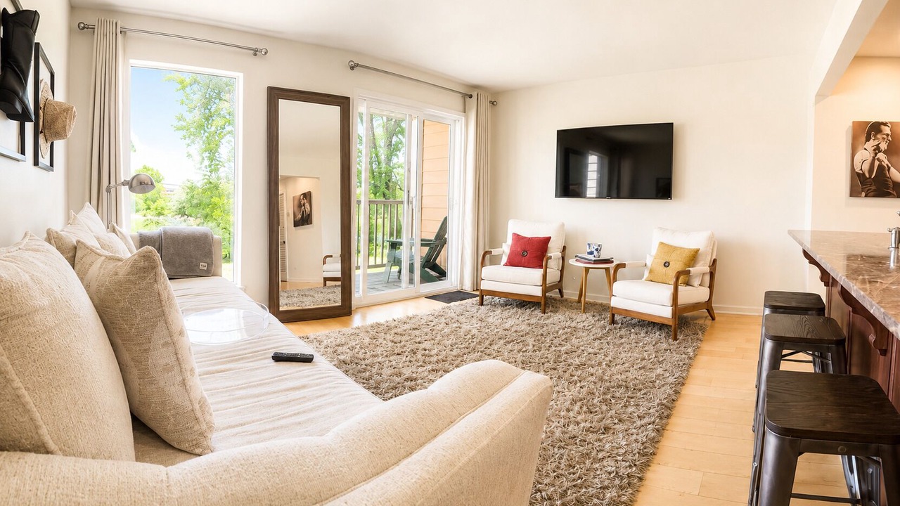 Photo of Livingroom in North Capitol