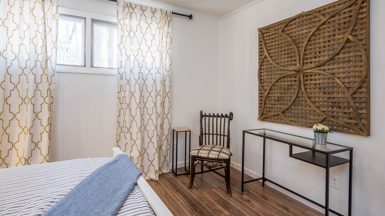 Photo of Bedroom in Hendersonville