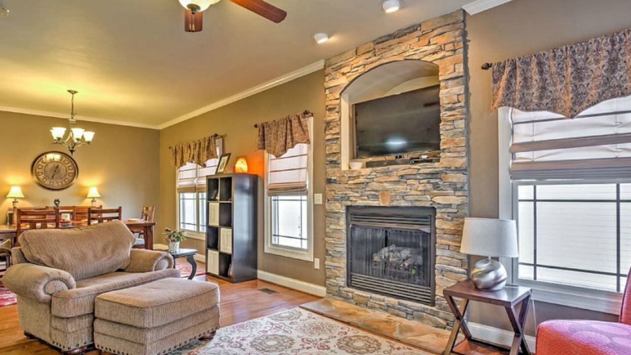 Photo of Livingroom in Asheville