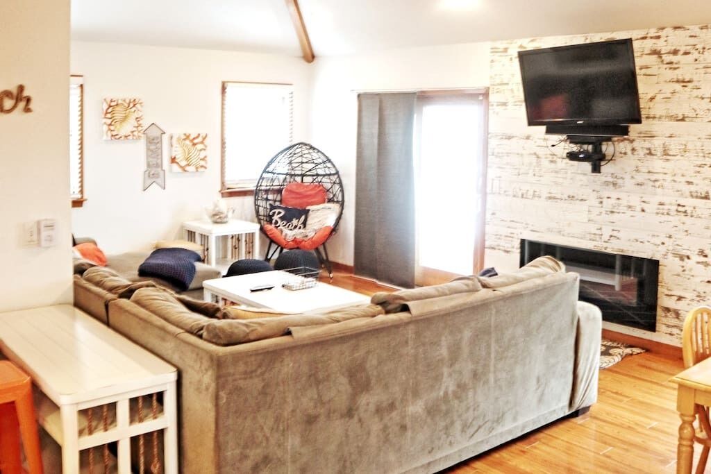 Photo of Livingroom in Avon